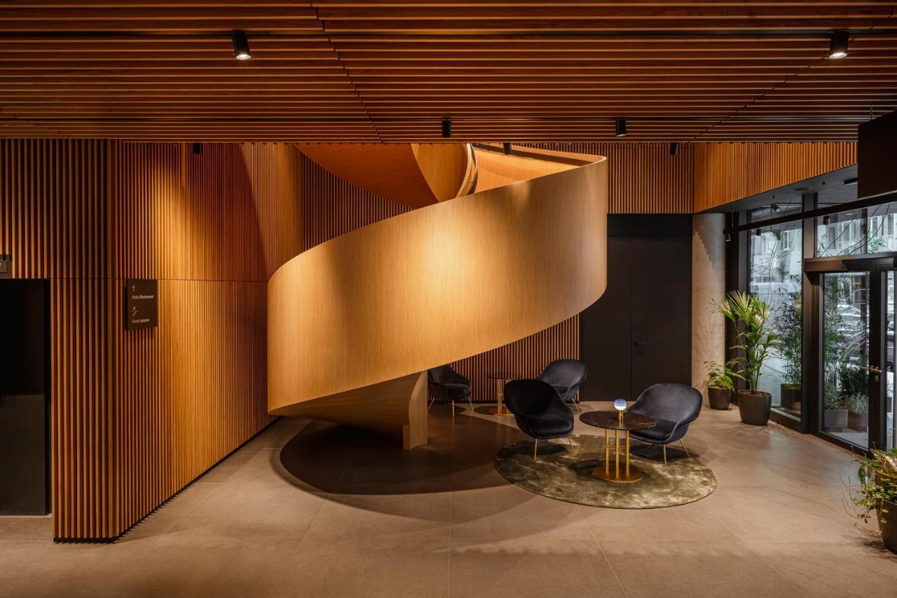 Nobu Hotel Varsavia Esterno foto Spiral staircase at the entrance of the hotel