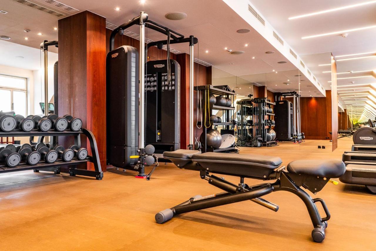 Nobu Hotel Varsavia Esterno foto The gym at the hotel