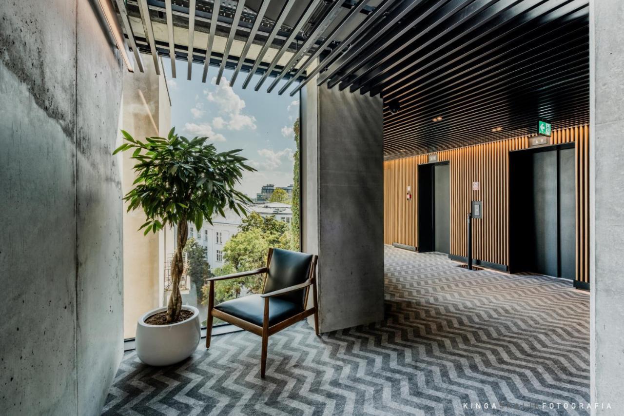 Nobu Hotel Varsavia Esterno foto The hotel's lobby